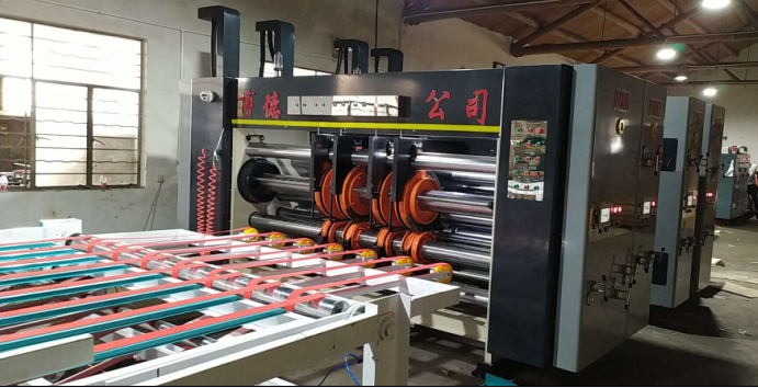 四色印刷圓壓圓模切機(jī) 四色印刷圓壓圓模切機(jī)